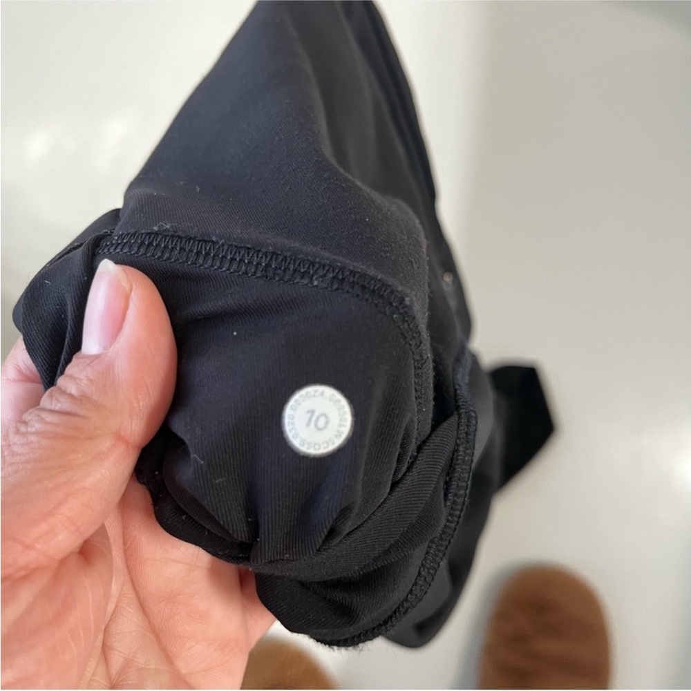 Lululemon Swift Speed High-Rise Tight 28" size 10 black
